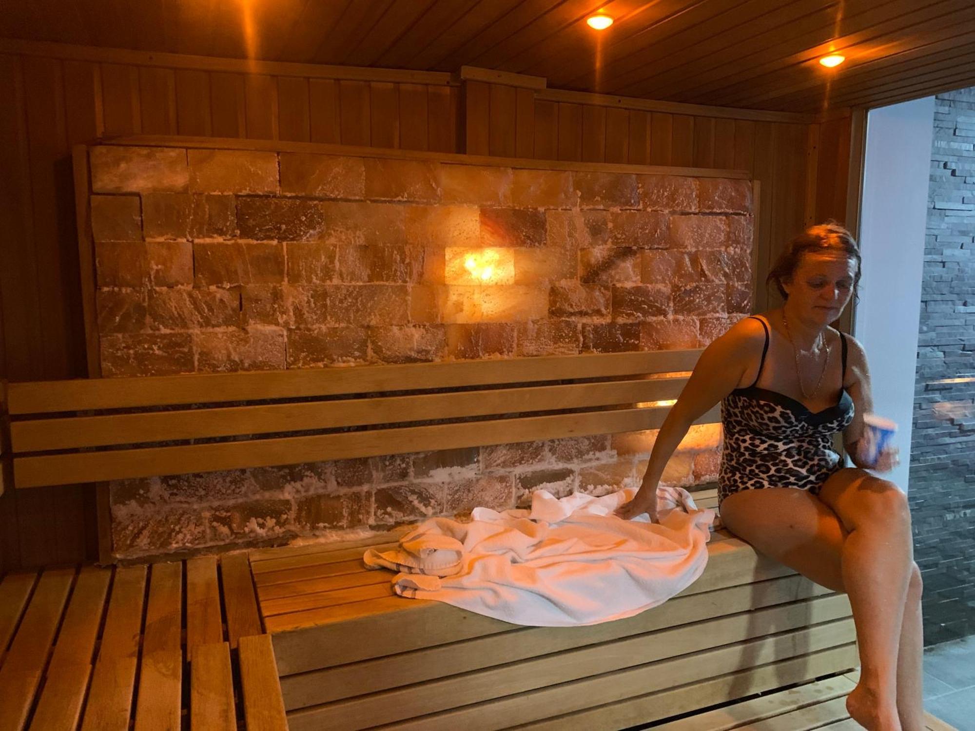 The Penthouse Bowness Luxury Loft Jacuzzi Bath & Complimentary Lakeview Spa Membership Extérieur photo